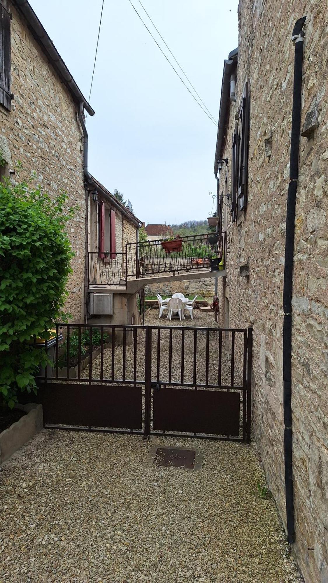 Gite La Passerelle Arcy-sur-Cure Exteriér fotografie